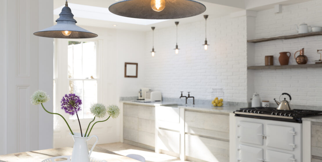 Fényárban úszó konyhák - 8 szemkápráztató variáció az ideális konyhai világításra