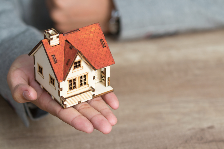 Hogyan tudod gyorsan eladni a házad? Mutatjuk a tippeket!