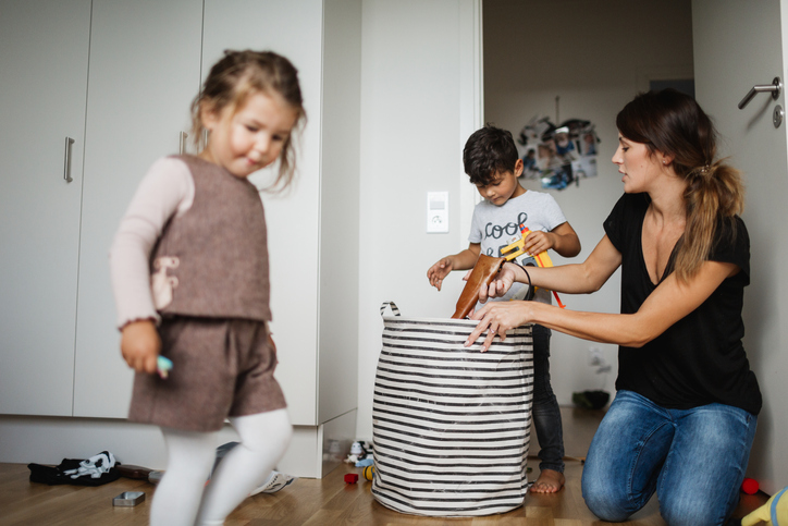 Gyerekek és a házimunka – Így neveljük őket otthontudatosságra