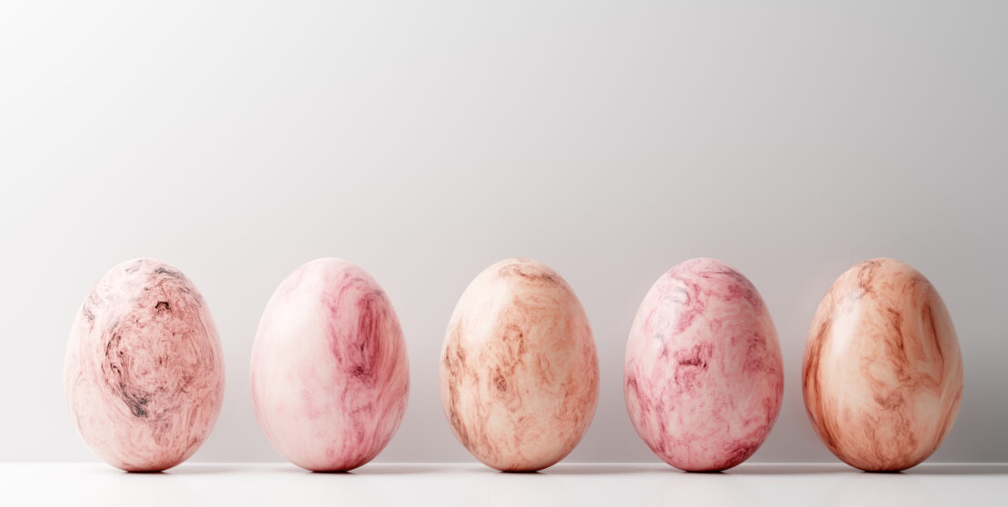 Húsvéti tojásfestés körömlakkal – Így készíts egyedi tojásokat