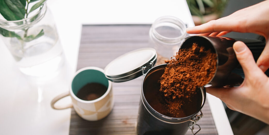 Így használd fel a kávézaccot a háztartásban