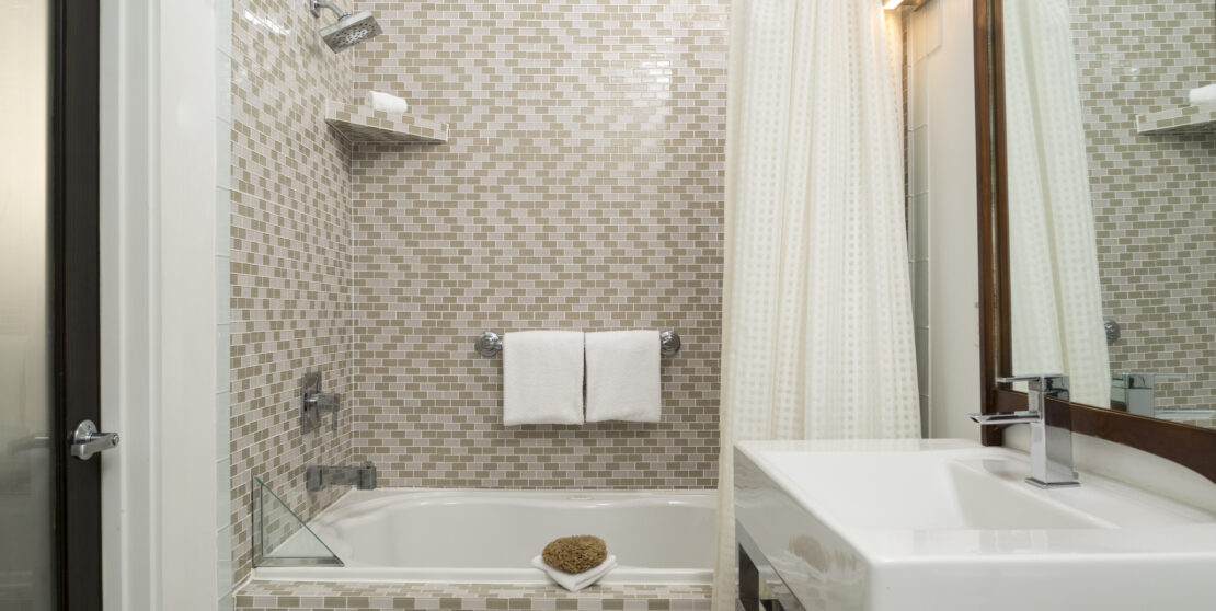 Ablak nélküli fürdő: ezeket a szellőztetési hibákat kerüld!