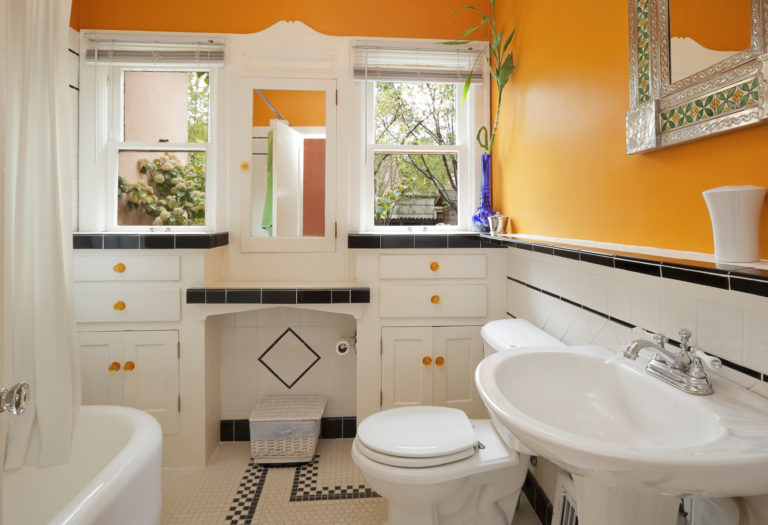 Olcsó fürdőszoba felújítási ötletek – Fillérekből is megszépítheted a fürdőt