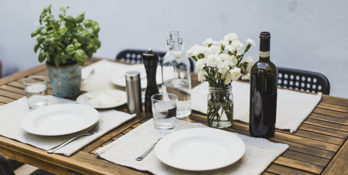 Nyári asztali dekoráció – Varázsolj nyári hangulatot az étkezőbe
