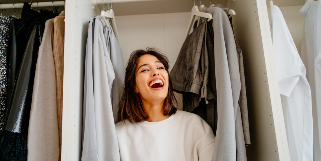 Így teheted friss illatúvá a ruhásszekrényed szódabikarbónával