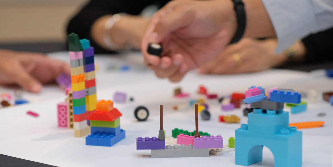 LEGO dekor: mutatjuk a meglepően elegáns és ízléses színes építőkocka dizájnokat
