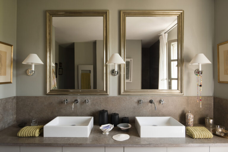 5 tipp, hogy feldobd semleges színű fürdőszobád